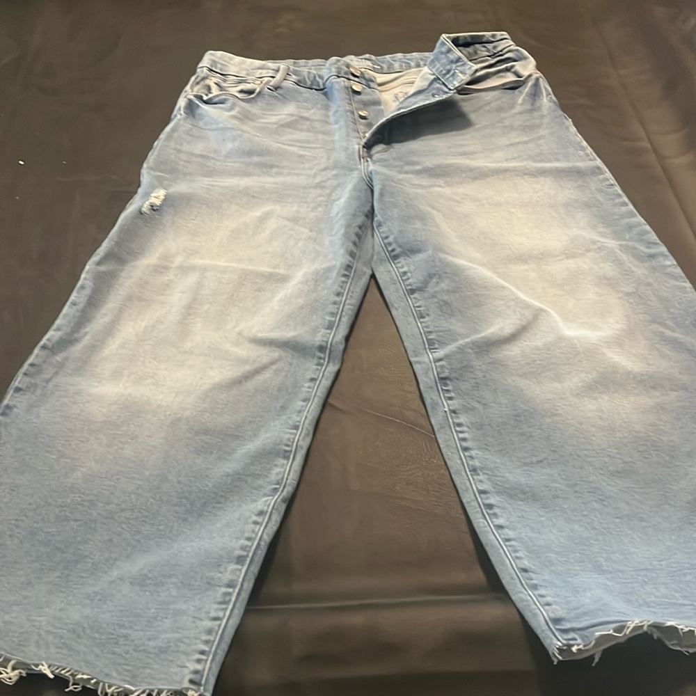 Women’s wide legged jeans